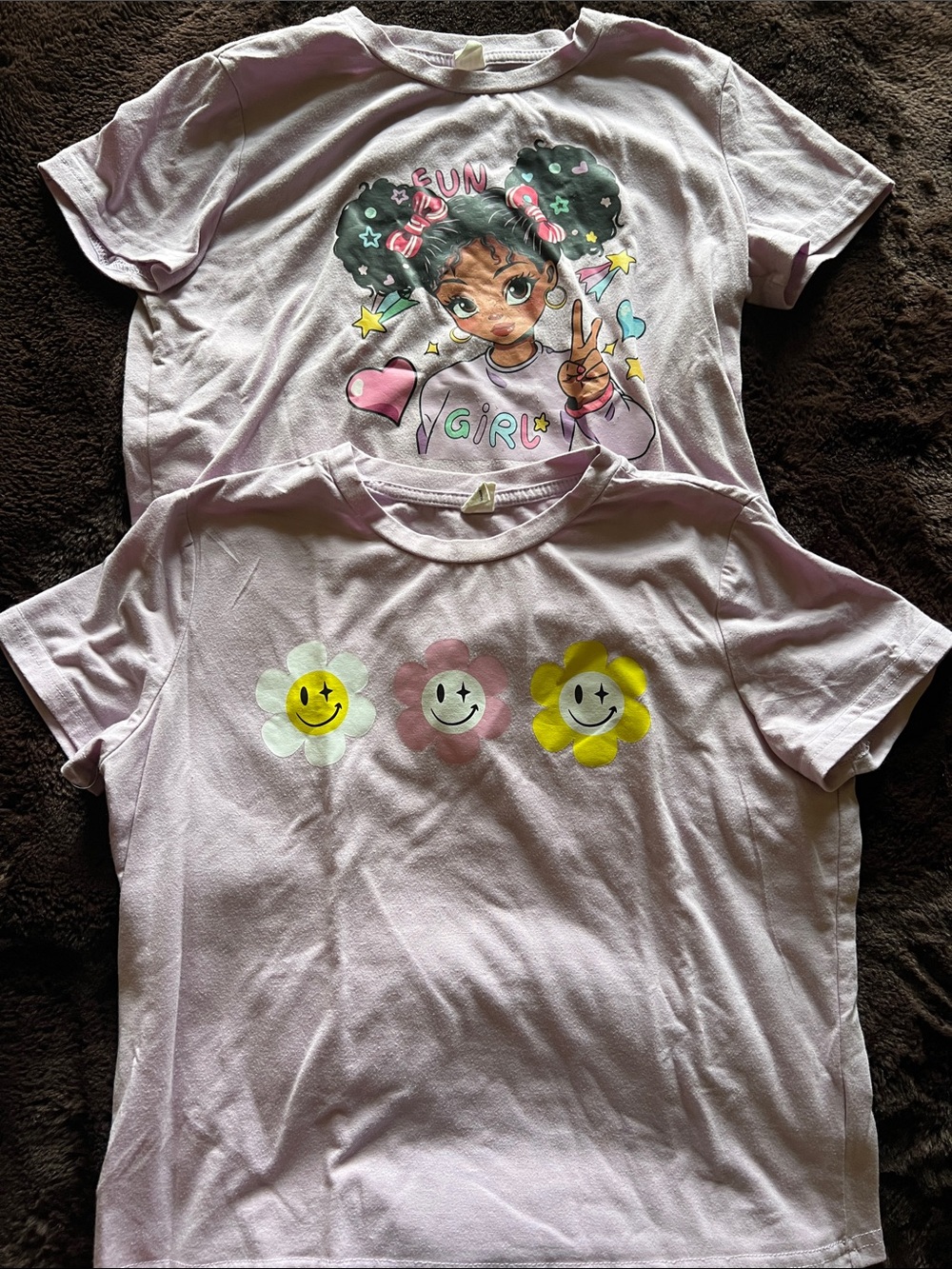 SHEIN Light Pink Girls' Tee with Multicolor Smiley Flowers and Graphic Girl